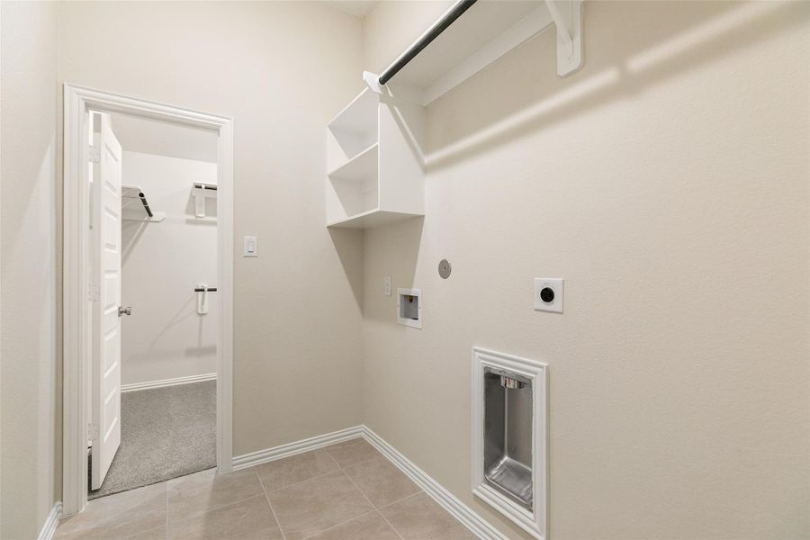 Spacious, unfurnished interior of a new home in Westland Ranch, League City (Image 28).