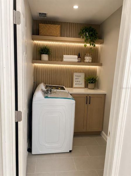 Close-up of interior finishes inside a home in , Citrus Springs (Image 10).