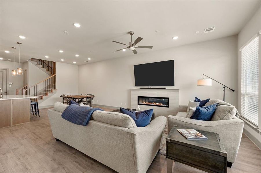 Furnished interior view inside a new home in , Farmers Branch (Image 6).