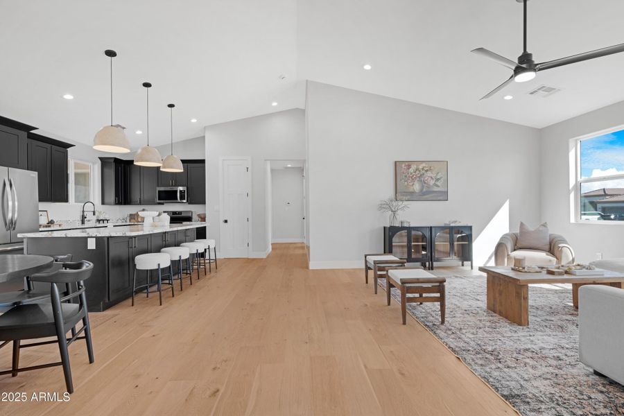 Living & Kitchen Living & Kitchen