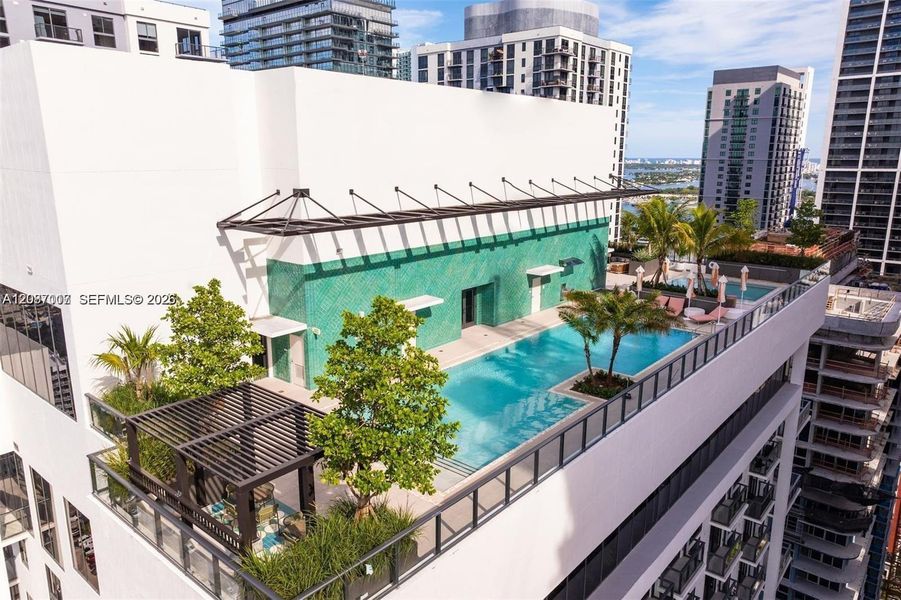 Condo located in Miami, FL showcasing its design and architecture (Image 11). Condo located in Miami, FL showcasing its design and architecture (Image 11).