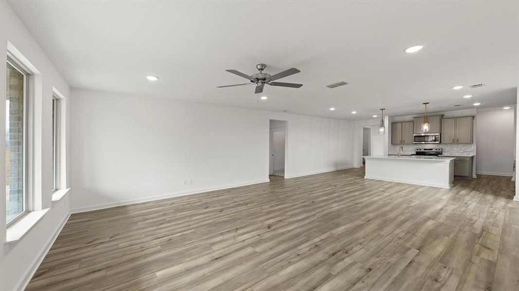 Olive Family Room 3