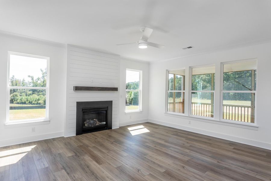 Spacious, unfurnished interior of a new home in Cedar Ridge, Angier (Image 16). Spacious, unfurnished interior of a new home in Cedar Ridge, Angier (Image 16).
