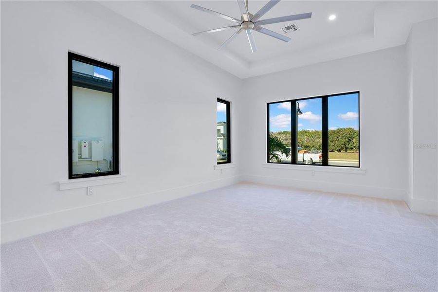 Spacious, unfurnished interior of a new home in , Orlando (Image 42).