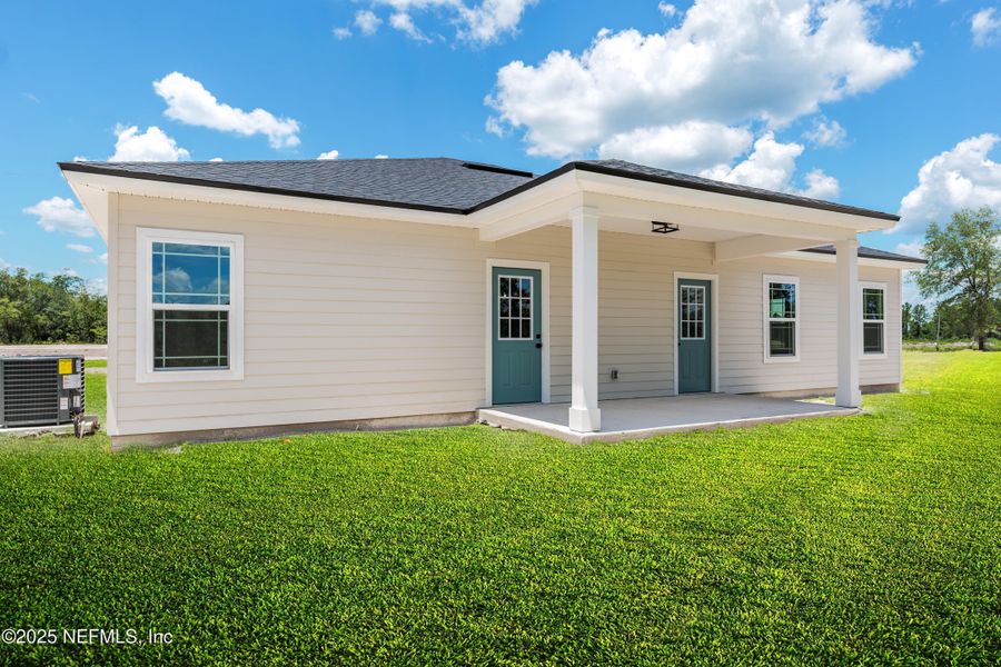 Exterior details and patio area of a home in , Sanderson (Image 4).