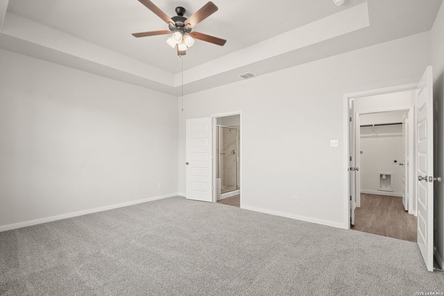 Spacious, unfurnished interior of a new home in Swenson Heights, Seguin (Image 17).