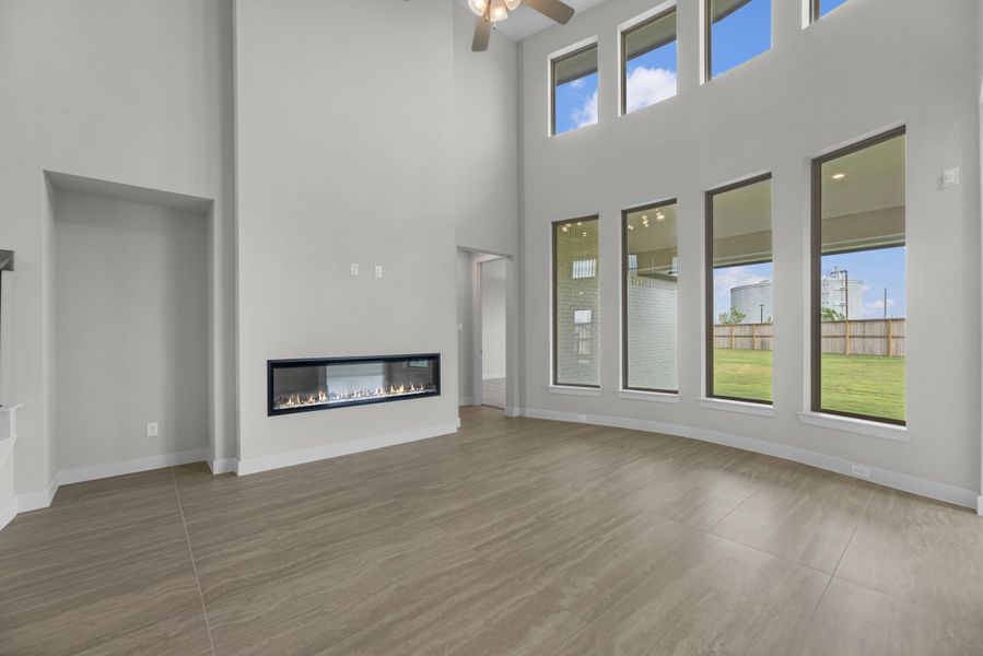 Spacious, unfurnished interior of a new home in Jordan Ranch, Katy (Image 16). Spacious, unfurnished interior of a new home in Jordan Ranch, Katy (Image 16).