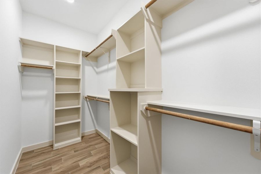 Furnished interior view inside a new home in , Conroe (Image 10).