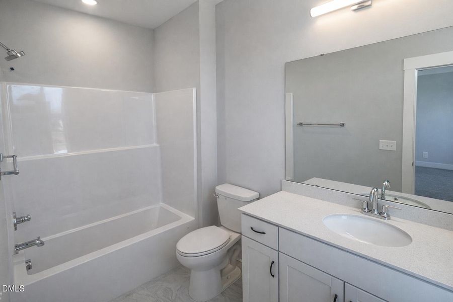 2A9F7F7A-70EF-45C4-960F-0C96E2625406 2A9F7F7A-70EF-45C4-960F-0C96E2625406