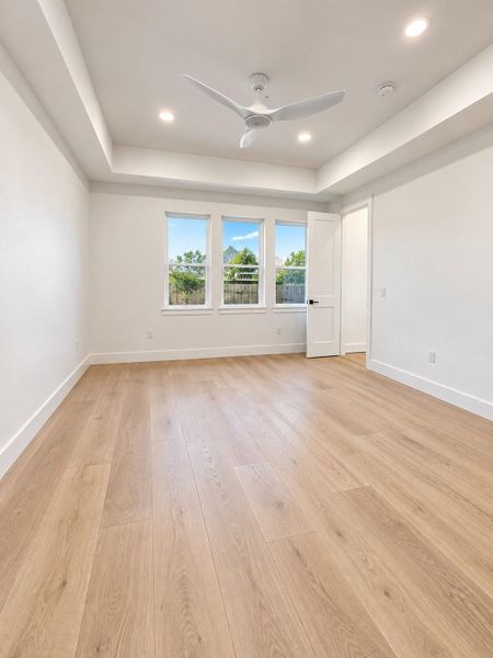 Spacious, unfurnished interior of a new home in , Houston (Image 20).
