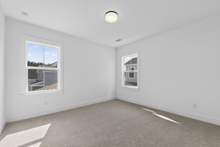 Spacious, unfurnished interior of a new home in , Summerville (Image 24).