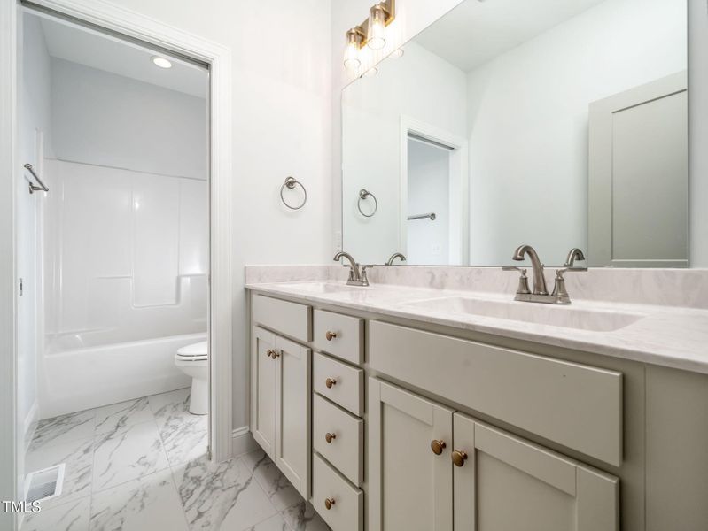 26-web-or-mls-15 Bella-30 26-web-or-mls-15 Bella-30