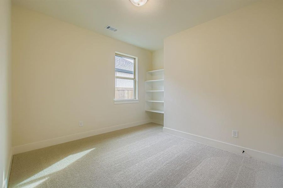 Spacious, unfurnished interior of a new home in Hillstead, Lavon (Image 17).