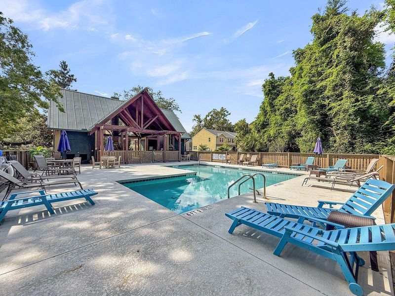 Community amenities in , North Charleston (Image 33).