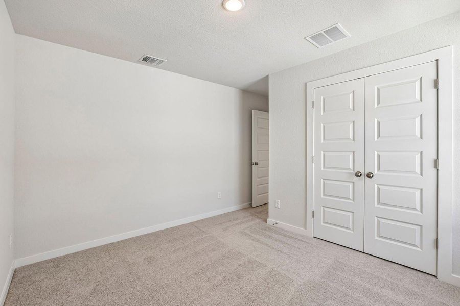 Spacious, unfurnished interior of a new home in Avery Centre, Round Rock (Image 21).