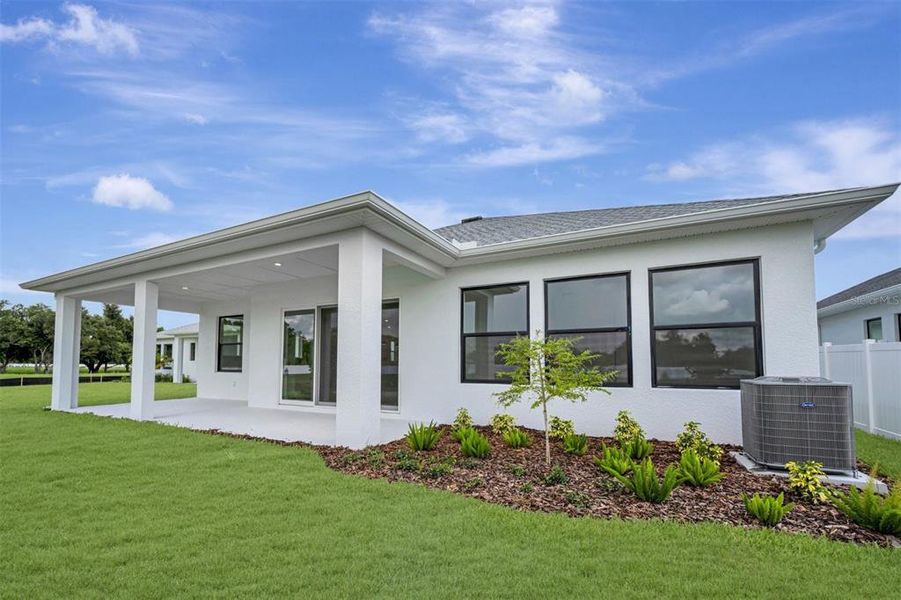 Exterior details and patio area of a home in Lakeview Crossing – Classic Series, Sarasota (Image 4). Exterior details and patio area of a home in Lakeview Crossing – Classic Series, Sarasota (Image 4).