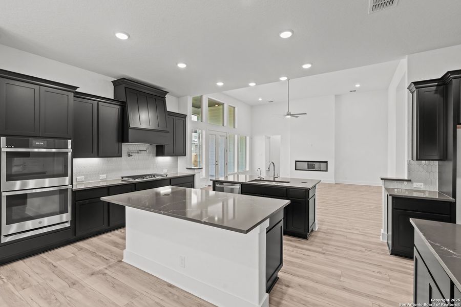 Furnished interior view inside a new home in Mesa Western, Cibolo (Image 12). Furnished interior view inside a new home in Mesa Western, Cibolo (Image 12).