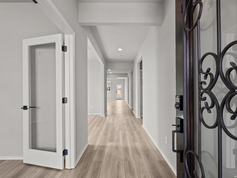 Spacious, unfurnished interior of a new home in Horizon Pointe, Converse (Image 18).