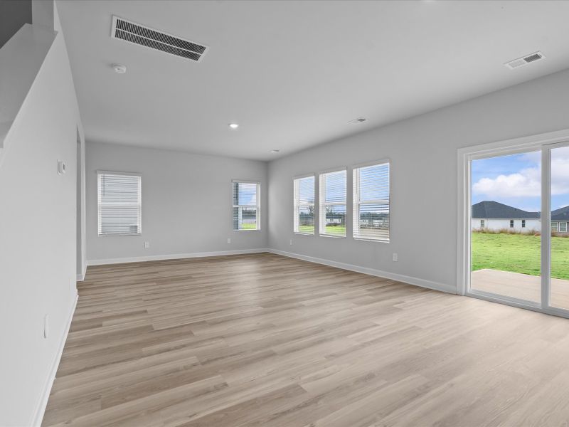 Spacious, unfurnished interior of a new home in Chatham Forest, Duncan (Image 11). Spacious, unfurnished interior of a new home in Chatham Forest, Duncan (Image 11).