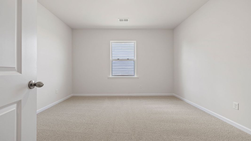 Spacious, unfurnished interior of a new home in Woodglen, Piedmont (Image 19).