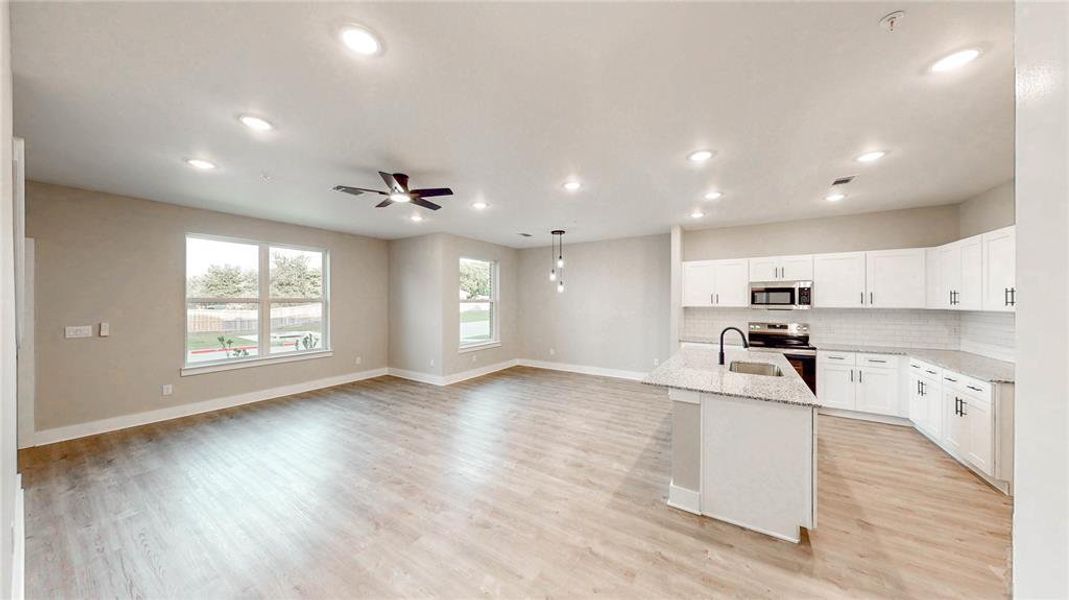 Spacious, unfurnished interior of a new home in , Denton (Image 18).