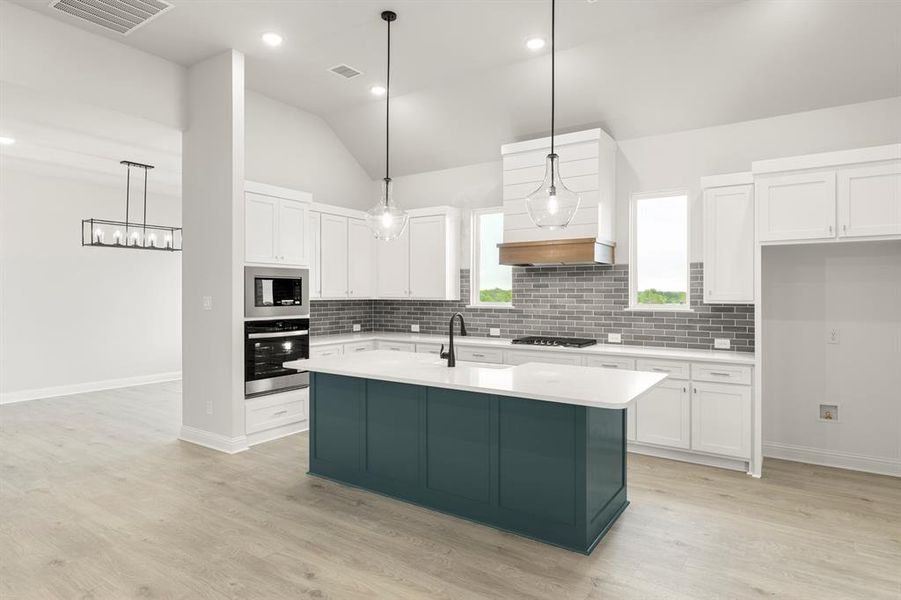 10. 9304 Blooming Ivy - Kitchen (2) 10. 9304 Blooming Ivy - Kitchen (2)