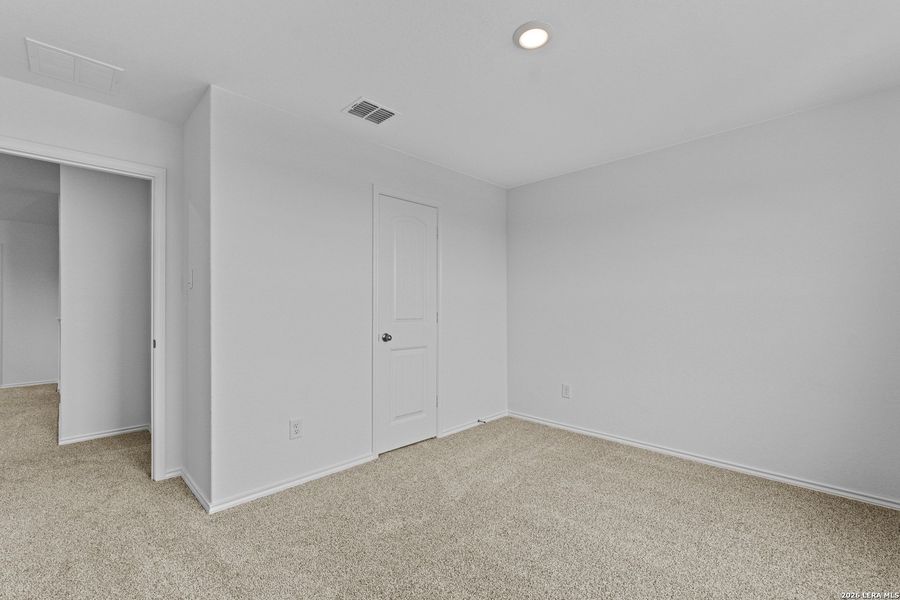 Spacious, unfurnished interior of a new home in Arroyo Ranch, Seguin (Image 31). Spacious, unfurnished interior of a new home in Arroyo Ranch, Seguin (Image 31).