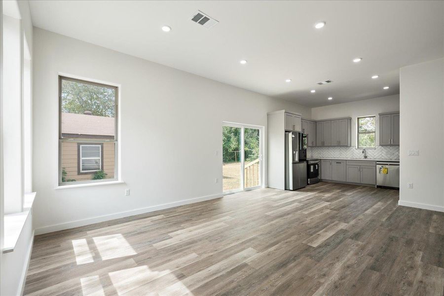 Image 36 of a home in .