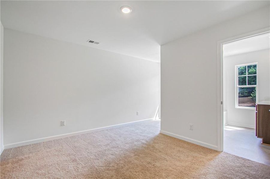 Spacious, unfurnished interior of a new home in Harvest Park, Decatur (Image 18).
