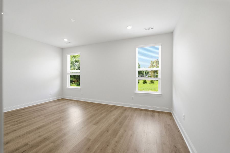 Spacious, unfurnished interior of a new home in Dorris Farm, White House (Image 50).