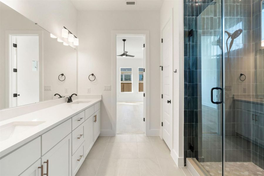 Furnished interior view inside a new home in Persimmon, Buda (Image 10).