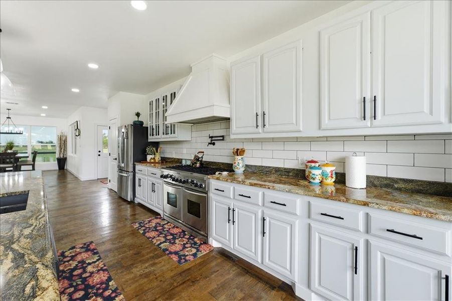 Plenty of Counter Space and Storage Plenty of Counter Space and Storage