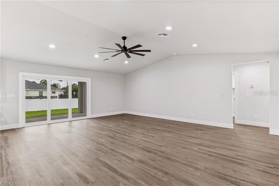 Spacious, unfurnished interior of a new home in , Punta Gorda (Image 16).