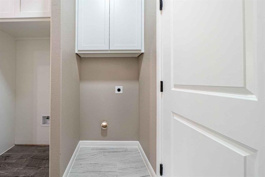 Spacious, unfurnished interior of a new home in , Granbury (Image 31). Spacious, unfurnished interior of a new home in , Granbury (Image 31).