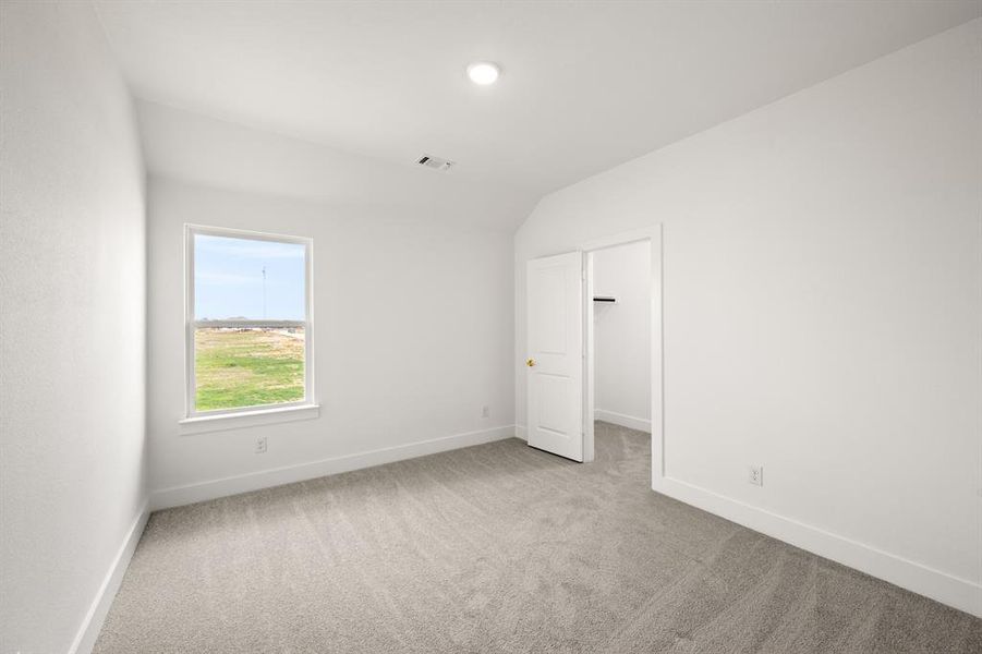 1729 Nesting Robin- Bedroom-2