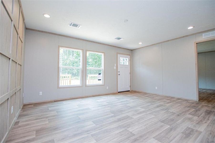 Spacious, unfurnished interior of a new home in , Temple (Image 72).