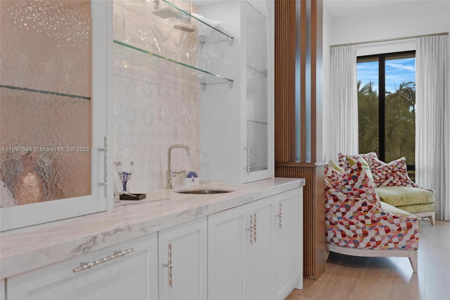 Furnished interior view inside a new home in , Key Largo (Image 22).