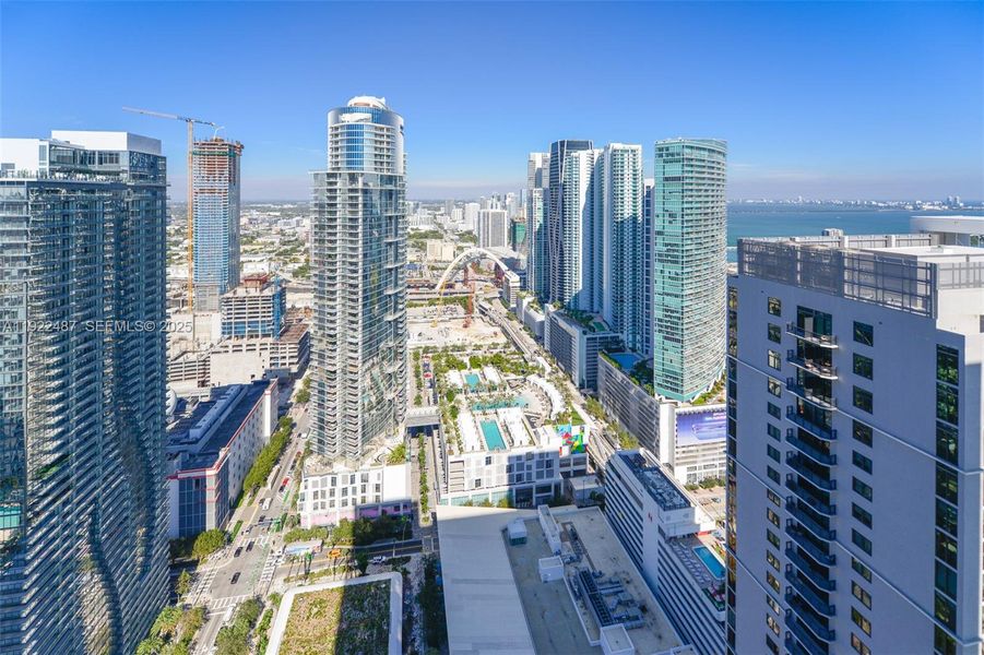 Condo located in Miami, FL showcasing its design and architecture (Image 24). Condo located in Miami, FL showcasing its design and architecture (Image 24).