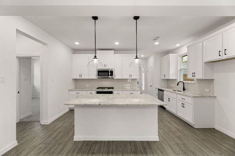 20. 1604 Grassy Pond - Kitchen 20. 1604 Grassy Pond - Kitchen