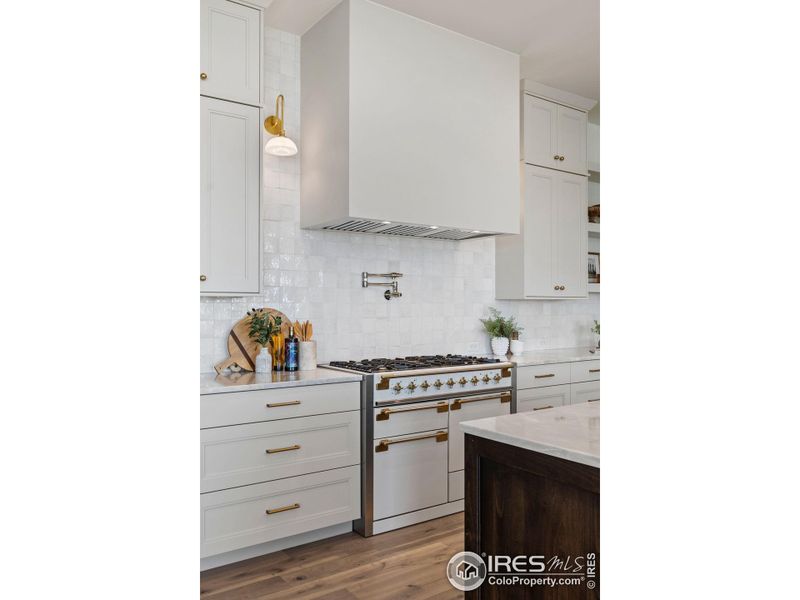 Furnished interior view inside a new home in , Berthoud (Image 27).