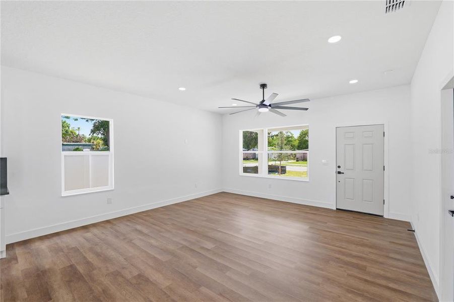 Spacious, unfurnished interior of a new home in , St. Petersburg (Image 12). Spacious, unfurnished interior of a new home in , St. Petersburg (Image 12).