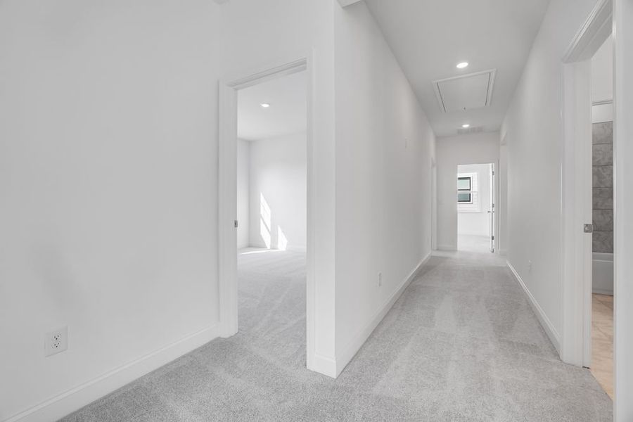 Spacious, unfurnished interior of a new home in Kennison Creek, Cumming (Image 20). Spacious, unfurnished interior of a new home in Kennison Creek, Cumming (Image 20).
