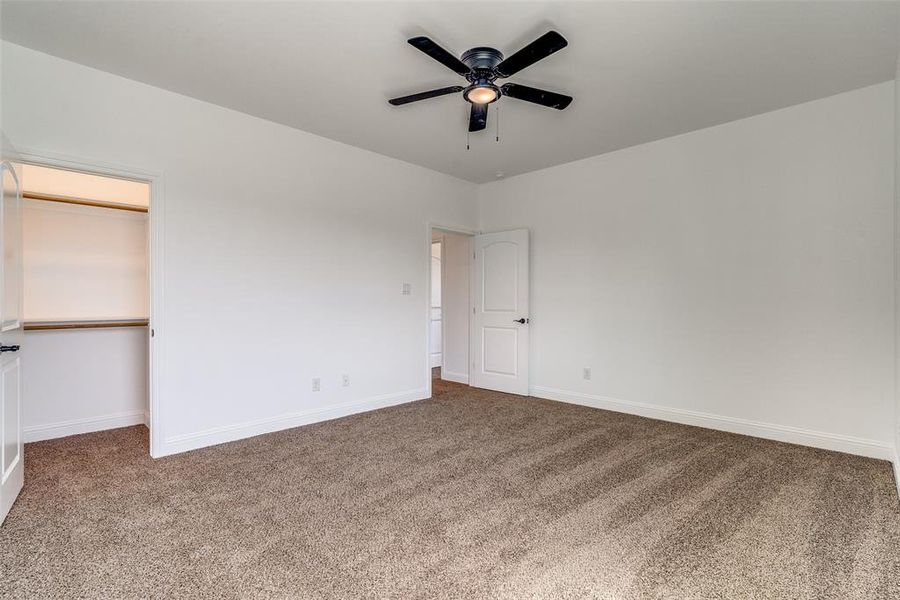 Spacious, unfurnished interior of a new home in , Granbury (Image 20).
