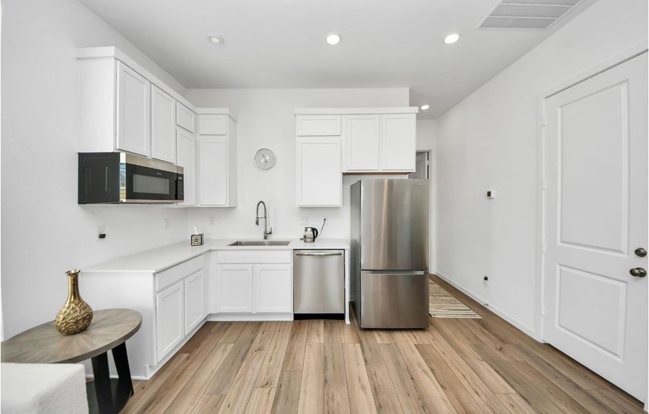 Furnished interior view inside a new home in Cross Creek West: Richmond Collection, Fulshear (Image 6).
