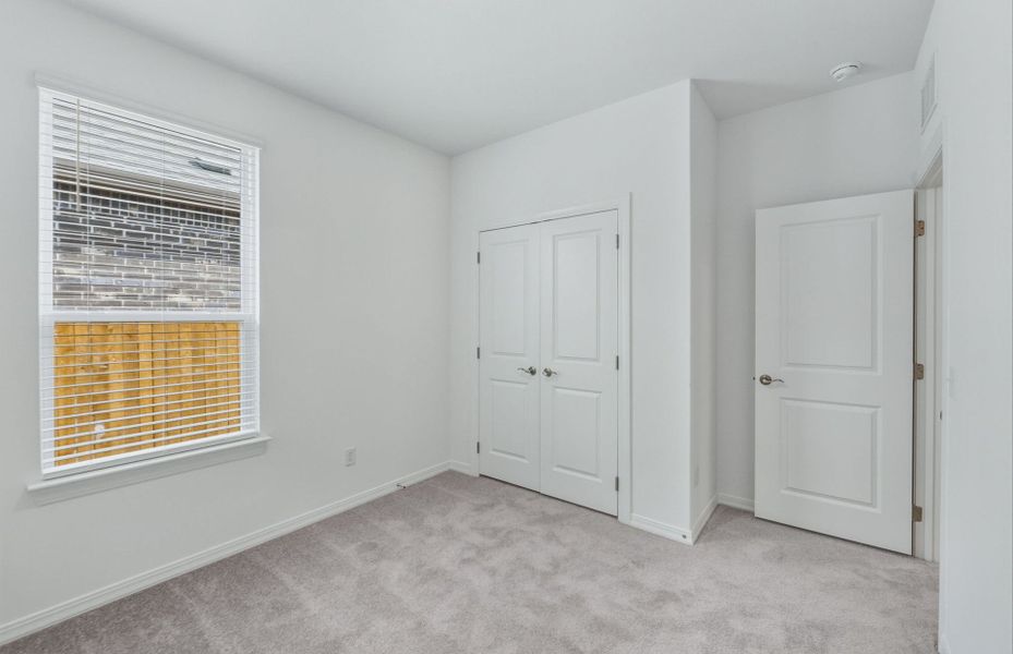 Spacious, unfurnished interior of a new home in Crosswinds, Kyle (Image 28).