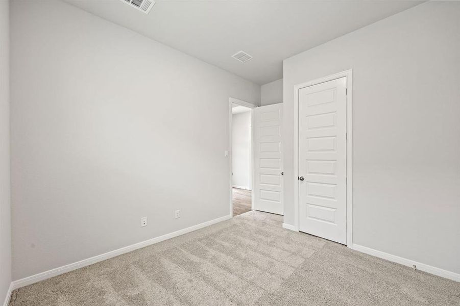 17-web-or-mls-1426-red-clover-ave