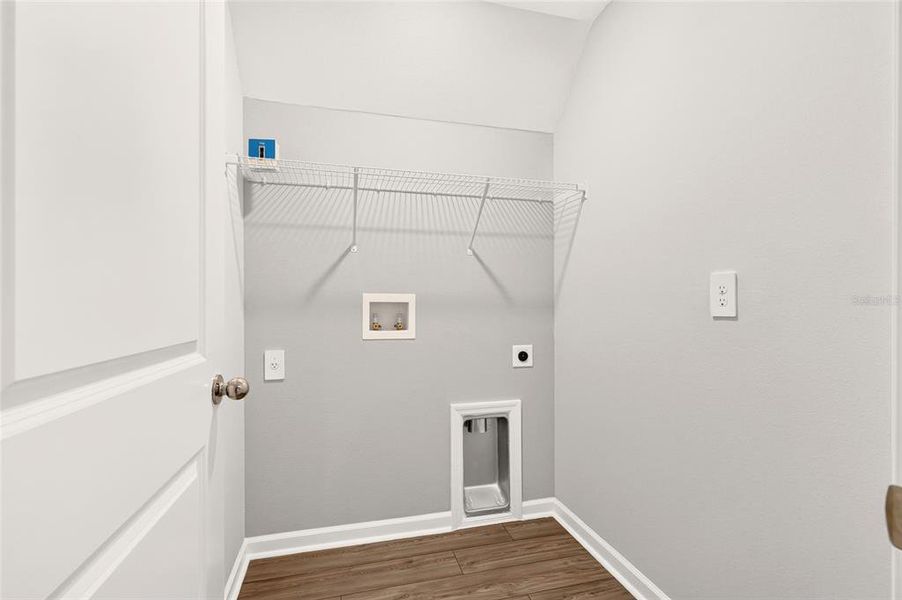 Spacious, unfurnished interior of a new home in , Alachua (Image 39).