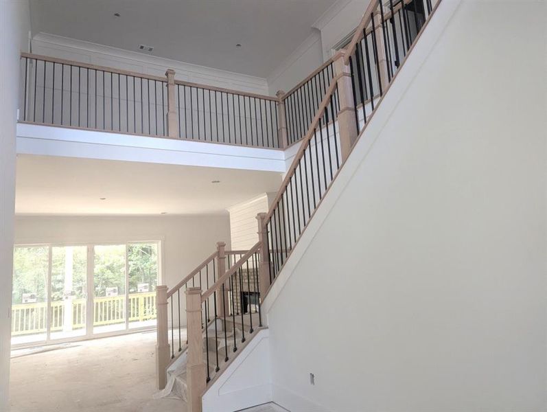 Spacious, unfurnished interior of a new home in White Post on Lake Lanier, Gainesville (Image 9).
