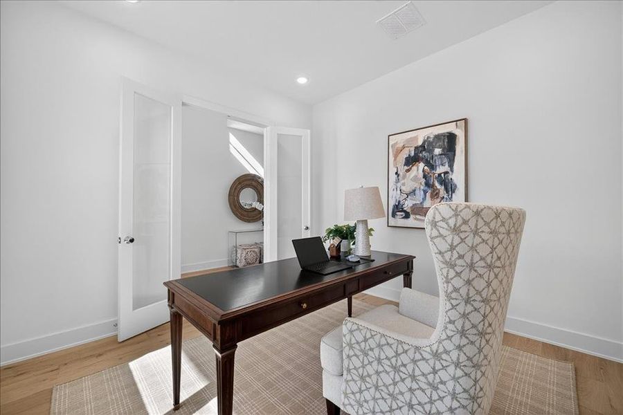 Furnished interior view inside a new home in , Frisco (Image 27).