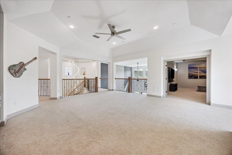 Spacious, unfurnished interior of a new home in Sweetwater - 60', Austin (Image 20).